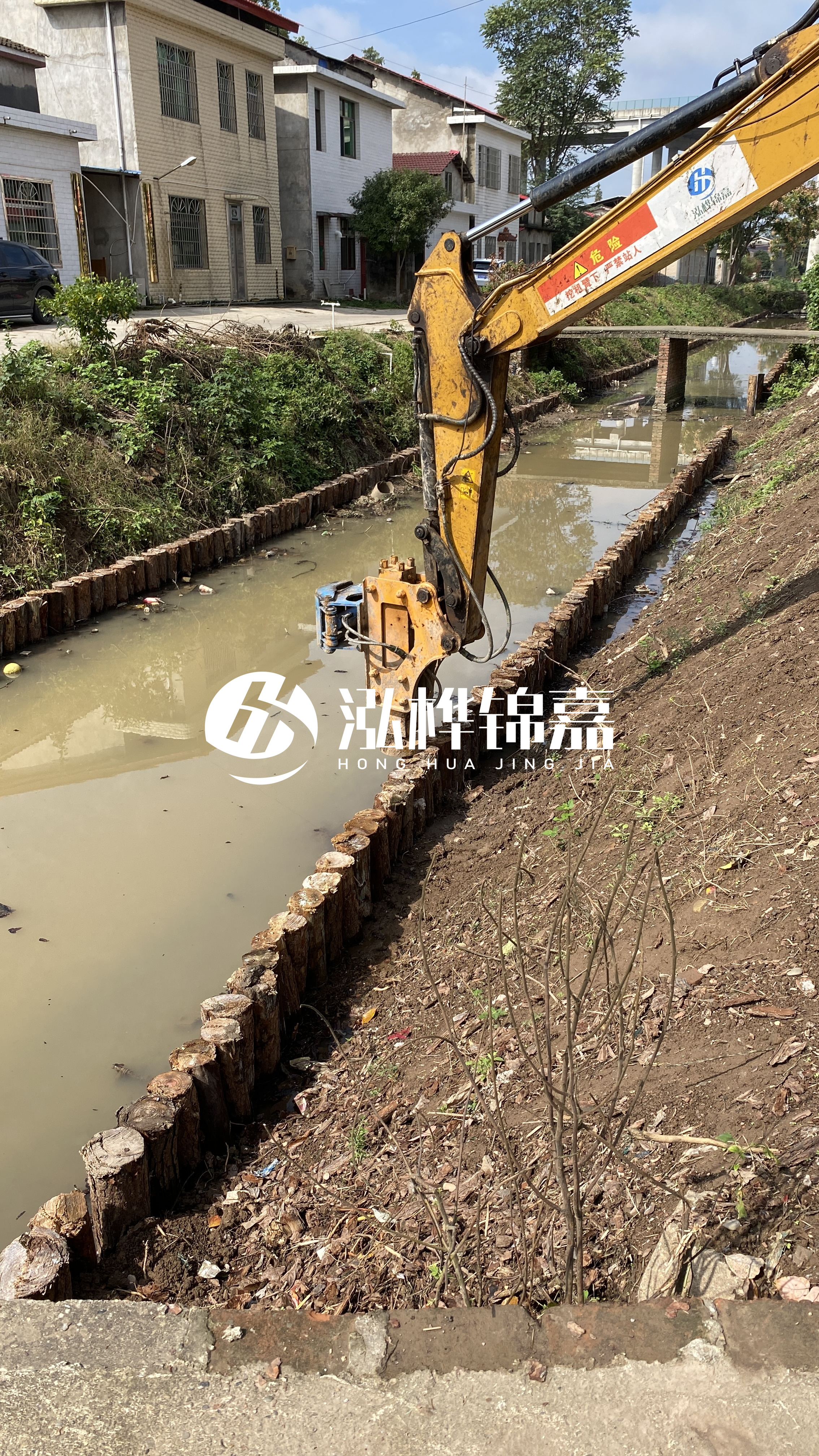 崇左松木樁源頭廠家-河道一米打幾根松木樁？