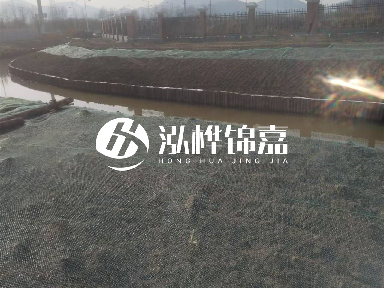 河道木樁打不下去怎么辦？河道打樁木能在水里使用多少年？