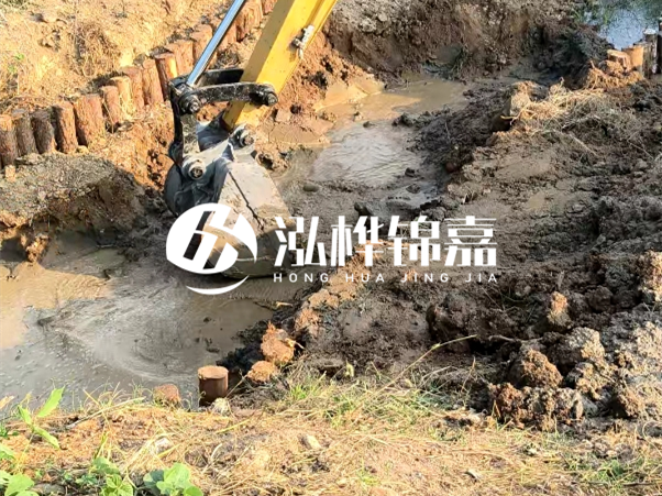 廣東松木樁批發(fā)廠家 - 3 米小頭 8CM 松木樁多少錢？