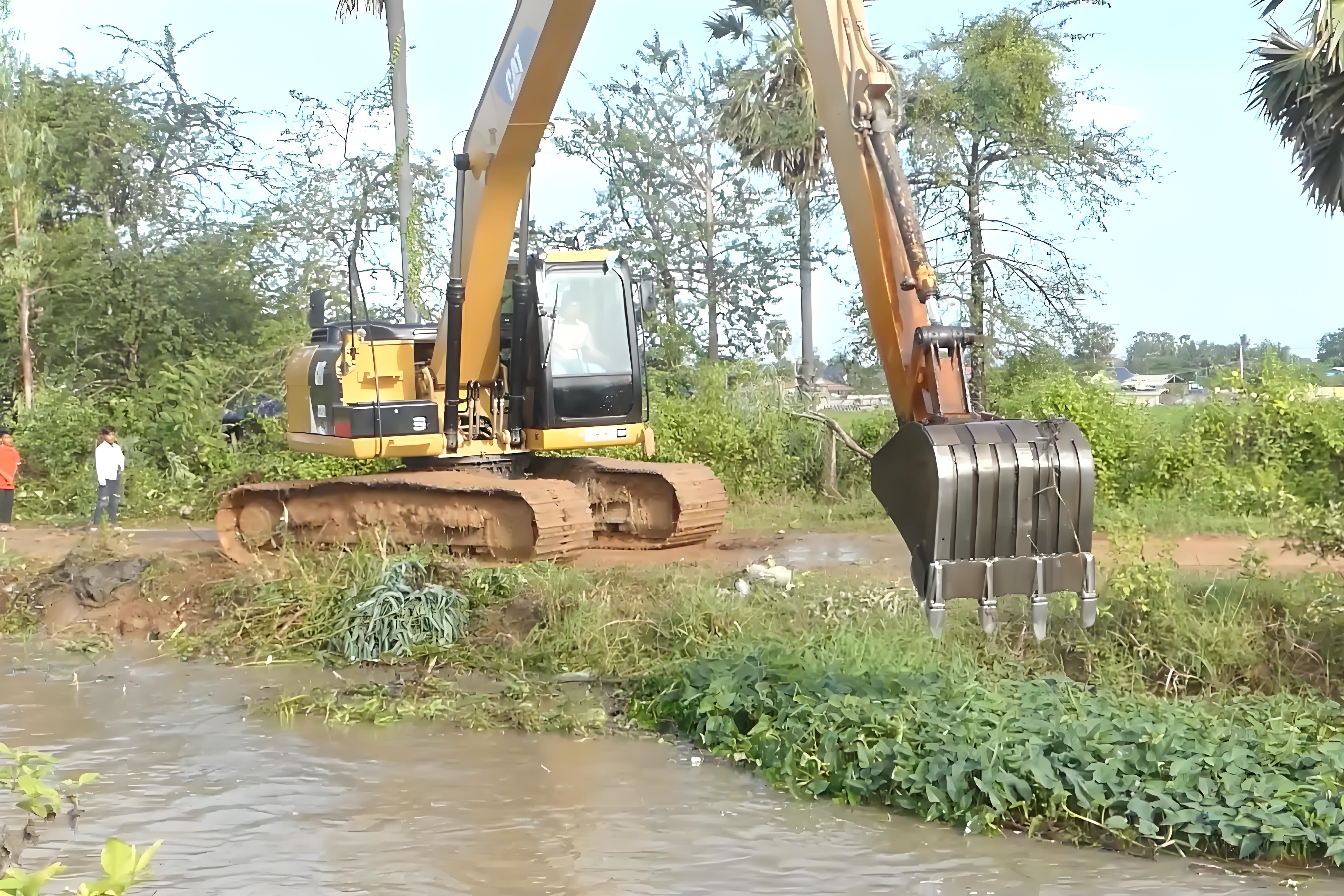 廣東佛山挖機(jī)清淤施工隊(duì)-沼澤地清淤適合在什么季節(jié)進(jìn)行？?