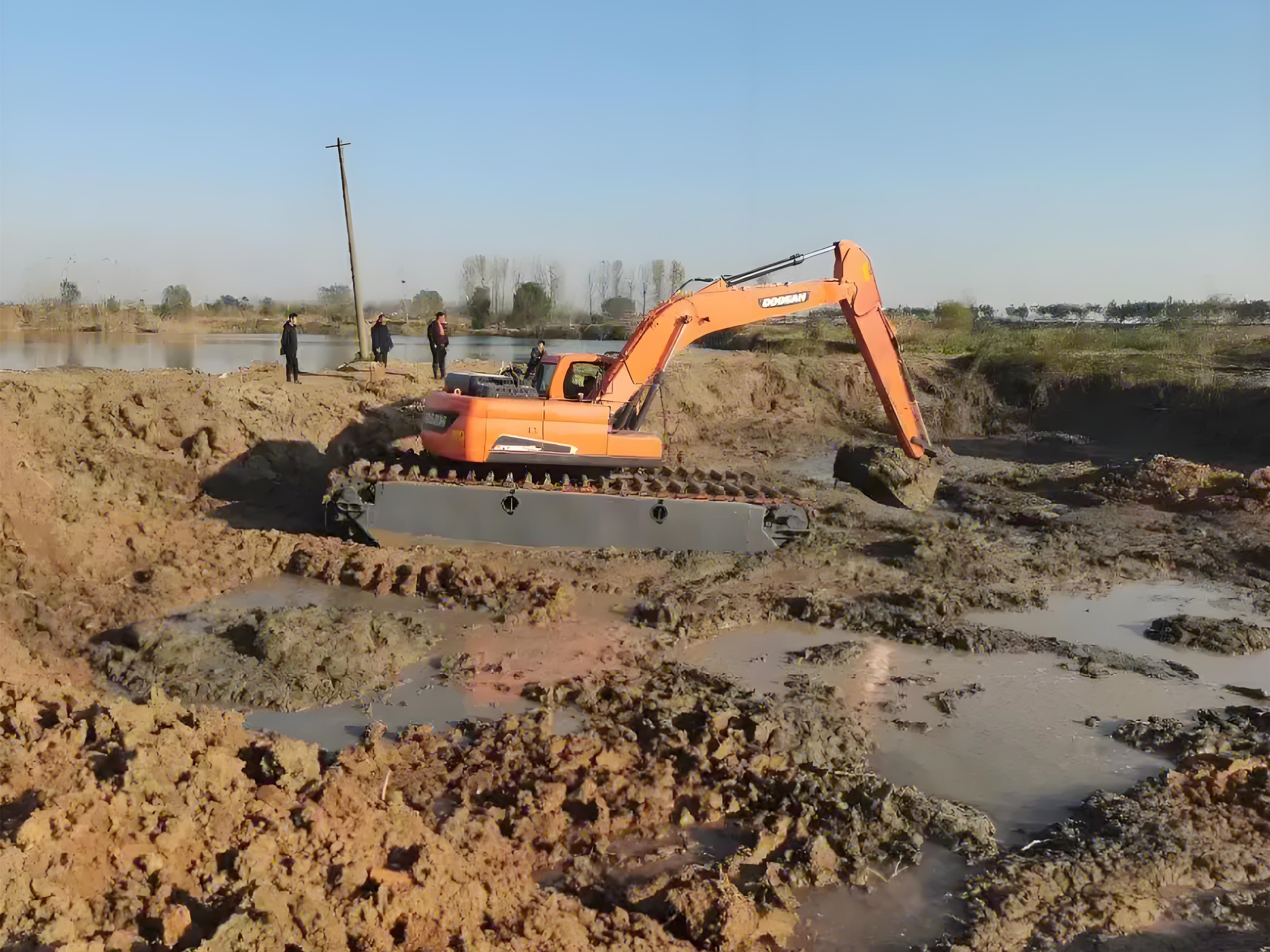 河南洛陽挖機清淤施工隊-魚塘清淤的人工和機械哪種更劃算？