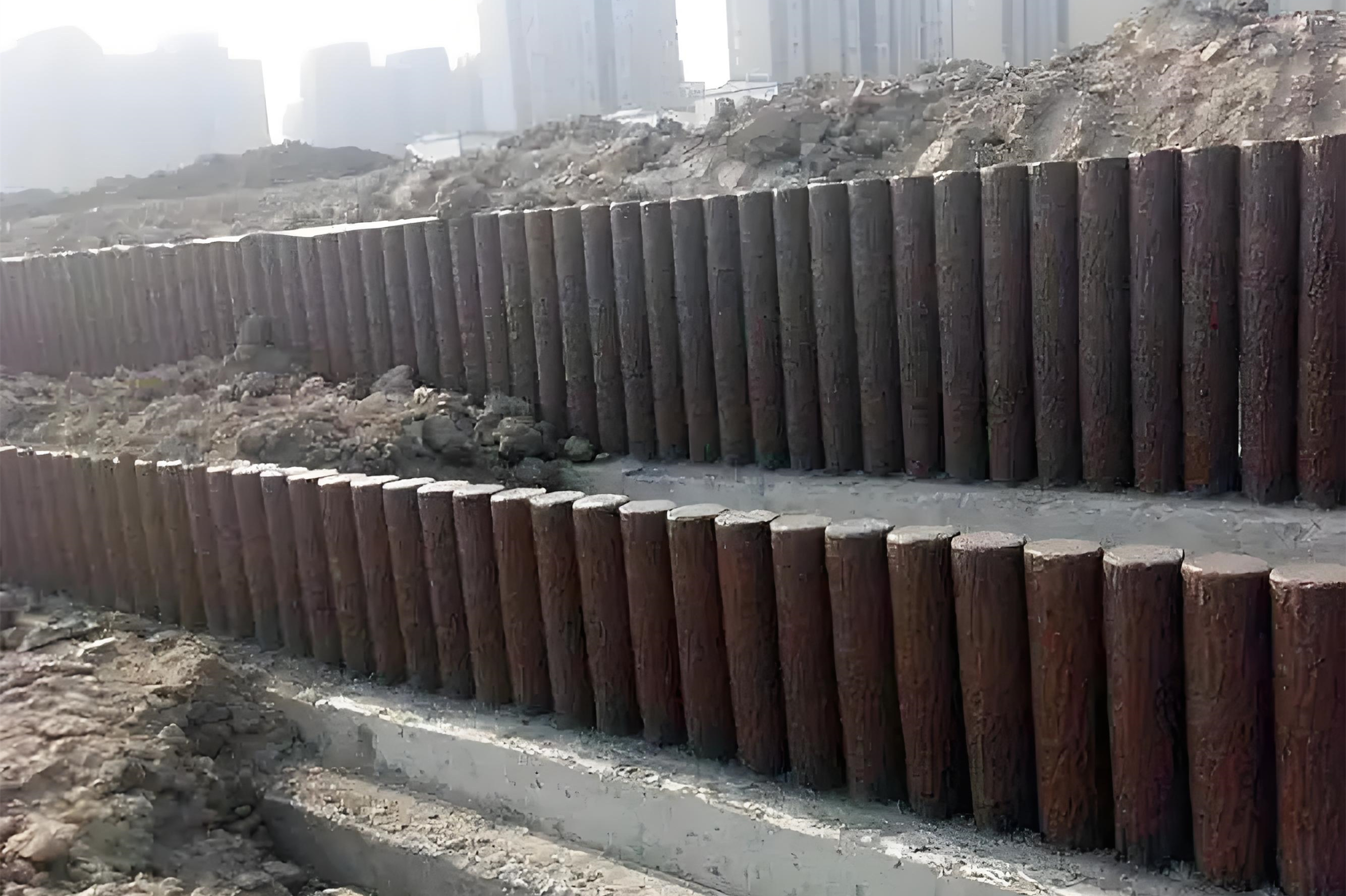 水泥樁批發(fā)廠家泓樺錦嘉-水泥圓樁適合用于哪些建筑工程？