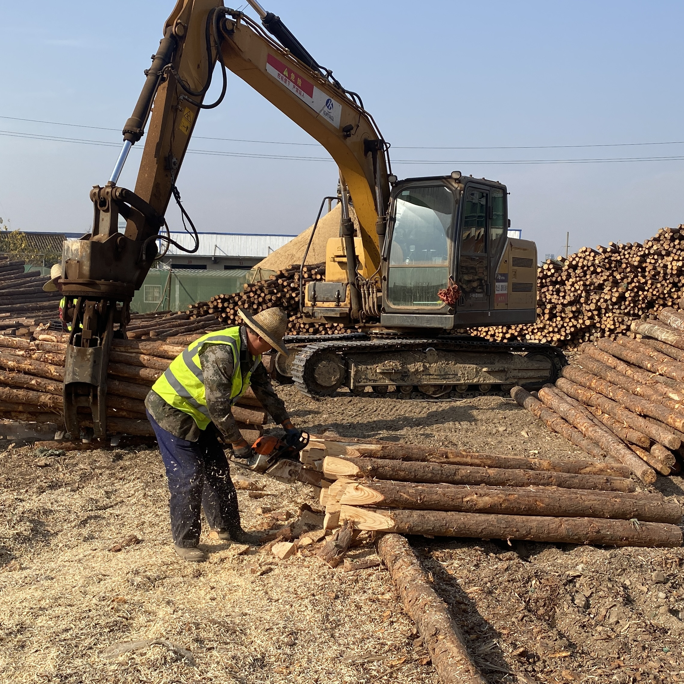 水泥仿木樁廠家泓樺錦嘉 - 水泥圓樁和水泥方樁的區(qū)別是什么？