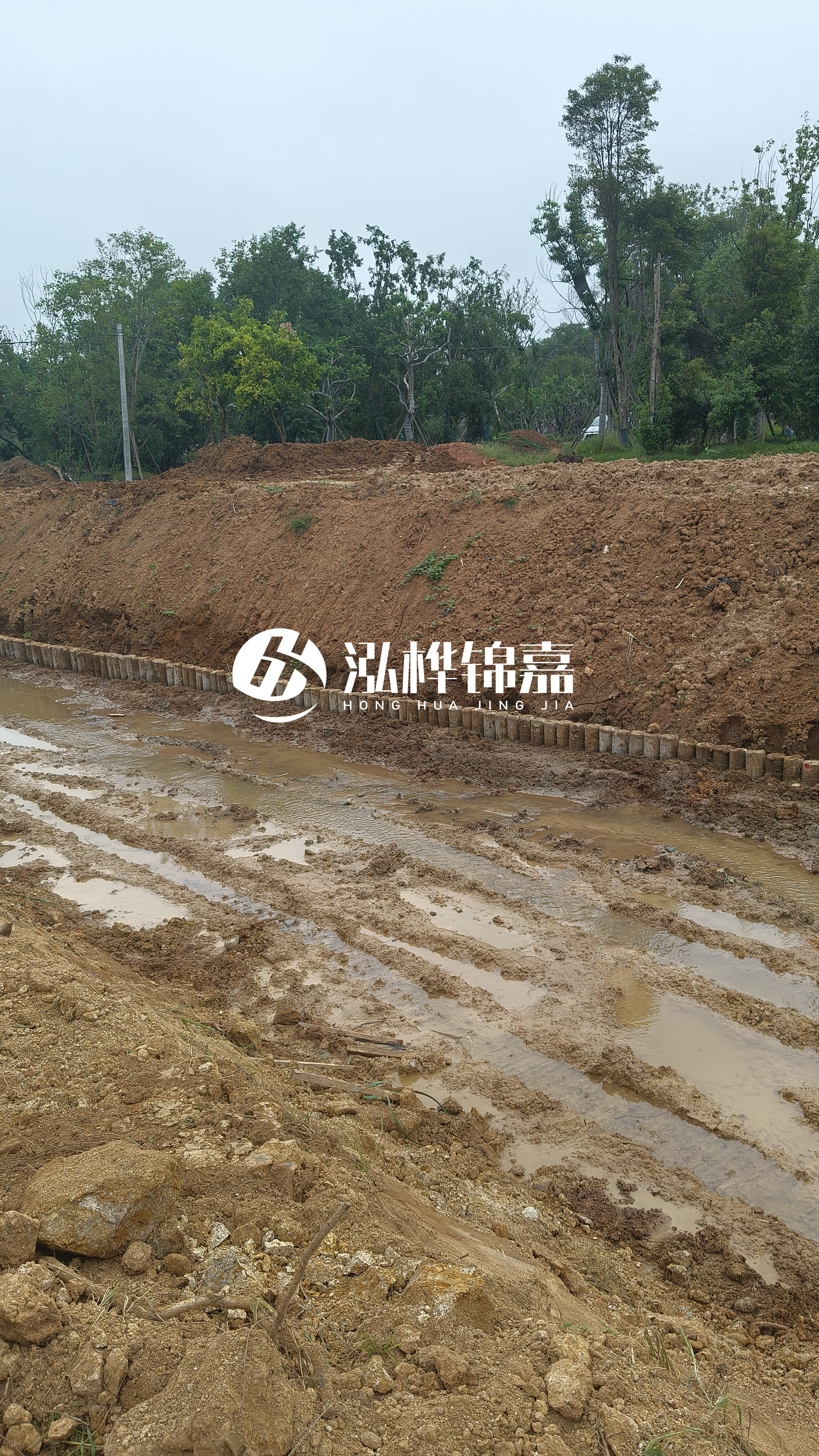 水泥仿木樁施工隊(duì)泓樺錦嘉-4米水泥樁打樁多少錢(qián)一根？