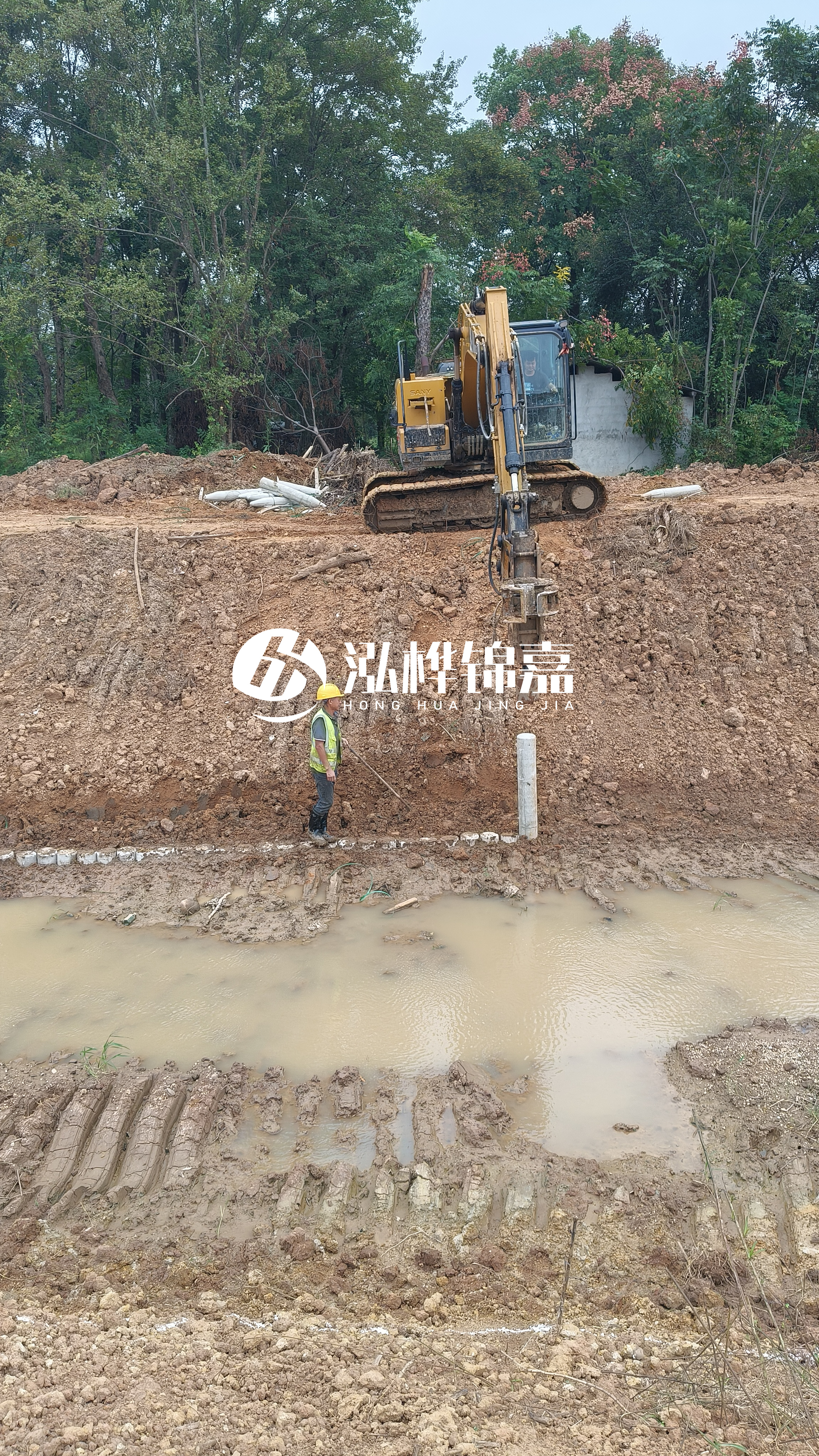 水泥仿木樁施工隊(duì)泓樺錦嘉 - 購(gòu)買(mǎi)水泥仿木樁包安裝嗎？